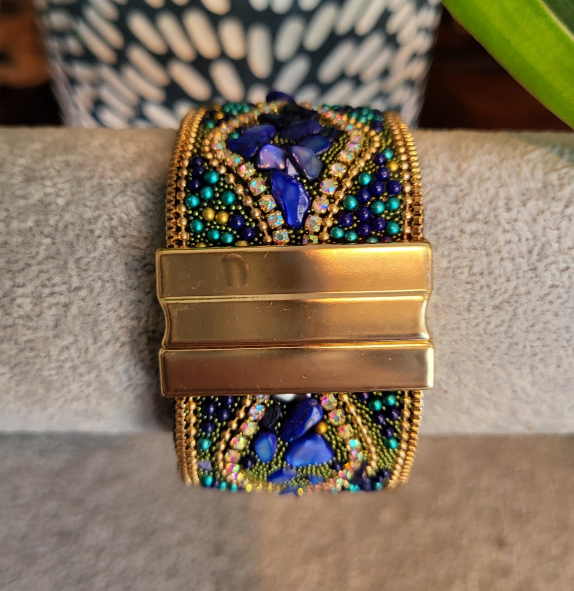 Gold and Blue Shining Ocean Magnetic Clasp Bracelet
