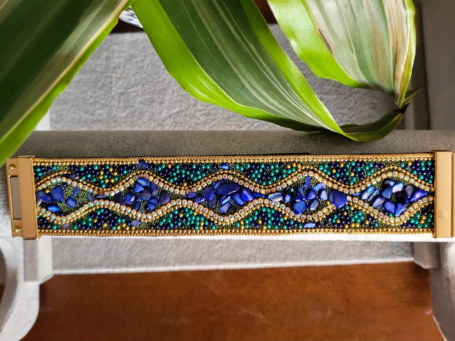 Gold and Blue Shining Ocean Magnetic Clasp Bracelet