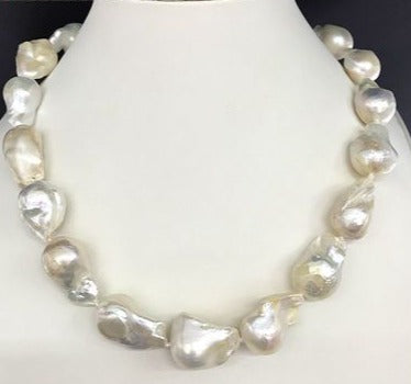 Fresh water pearl necklace