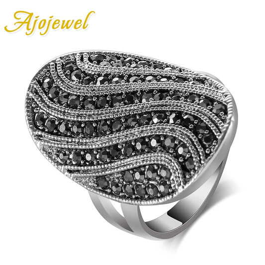 Sparkle paved setting cocktail ring